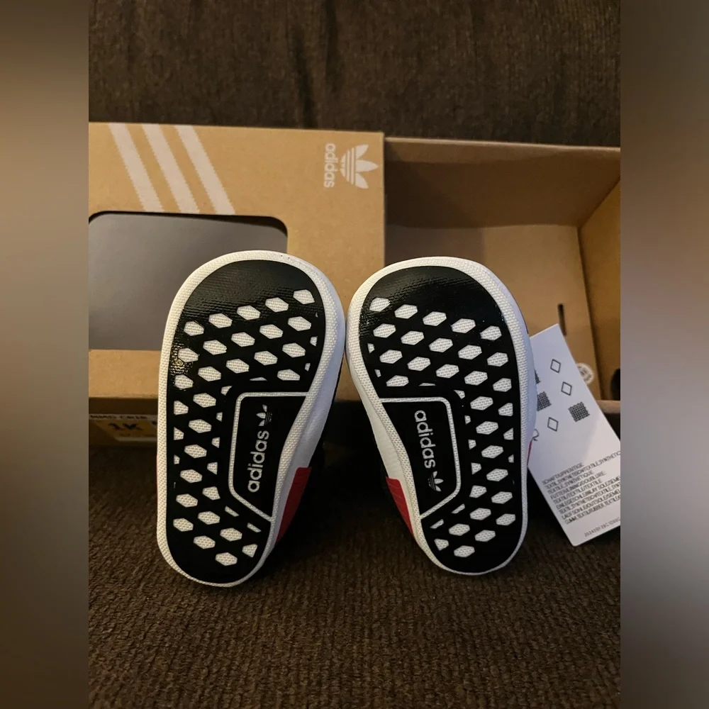 BNIB ADIDAS NMD Crib Baby/Infant Shoes Size 1K